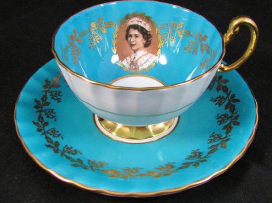 ０３５　エインズレイ　ティーカップ&ソーサー(エリザベス女王、ターコイズブルー)