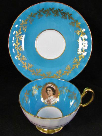 ０３５　エインズレイ　ティーカップ&ソーサー(エリザベス女王、ターコイズブルー)