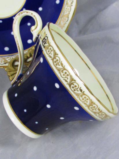 ０４４　エインズレイ　ティーカップ&ソーサー(浮き出しのドット　コバルトブルー)