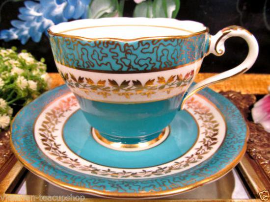 ０４７　エインズレイ　ティーカップ&ソーサー　(アクアブルー＆ゴールド)