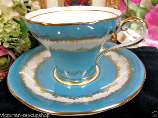 ０４８　エインズレイ　ティーカップ&ソーサー(ブルー＆ゴールド)