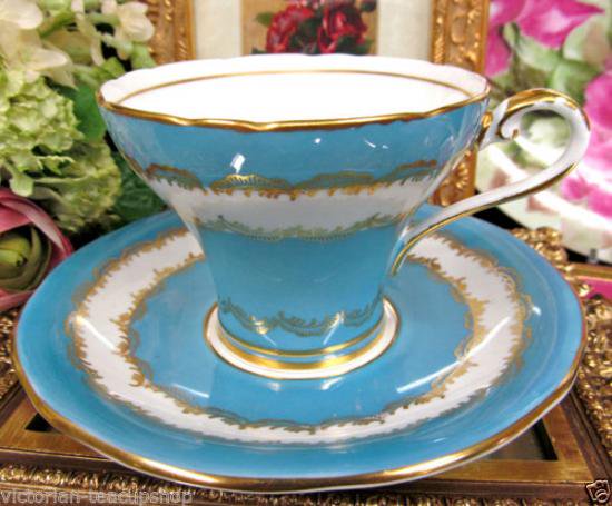 ０４８　エインズレイ　ティーカップ&ソーサー(ブルー＆ゴールド)