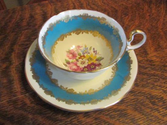 ０５０　エインズレイ　カップ&ソーサー(花の絵柄　アクアグリーン＆ゴールド)