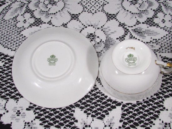 ０５１　エインズレイ　カップ&ソーサー　(コバルトブルー＆ホワイトエナメル＆ゴールド)