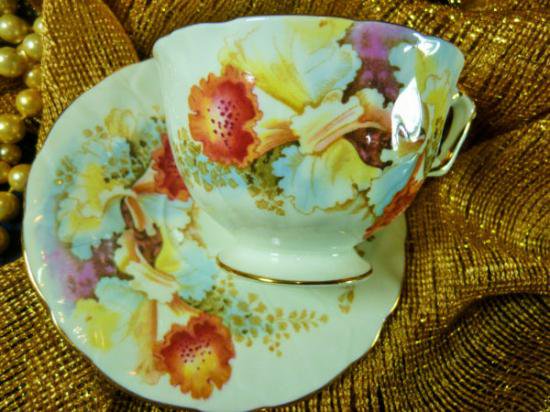 ０５８　エインズレイ　カップ＆ソーサー　オーキッド　1920年代