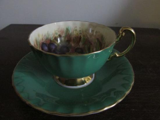 ０６０　エインズレイ　カップ＆ソーサー　果樹園　グリーン　D.Jonesサイン入り