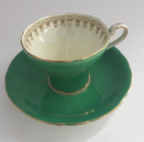 ０７２　エンズレイ　カップ＆ソーサー　（ミントグリーン）ティースプーン付