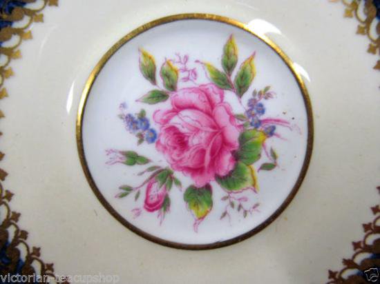 ０８５　エインズレイ　カップ＆ソーサー　ローズ　（ブルー＆ゴールド）