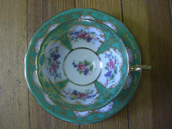 ０８６　エインズレイ　カップ＆ソーサー　ローズ＆フルーツ　（ミントグリーン）