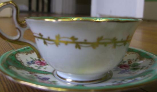 ０８６　エインズレイ　カップ＆ソーサー　ローズ＆フルーツ　（ミントグリーン）