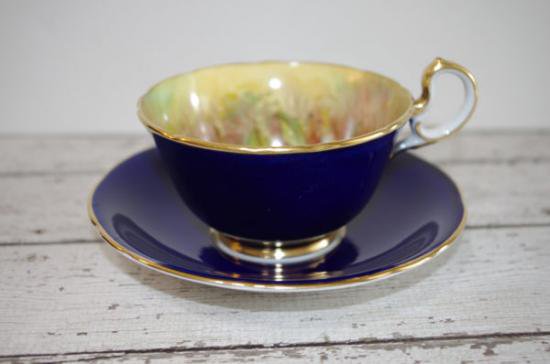 ０９５　エインズレイ　カップ＆ソーサー　フルーツ　（コバルトブルー＆ゴールド）