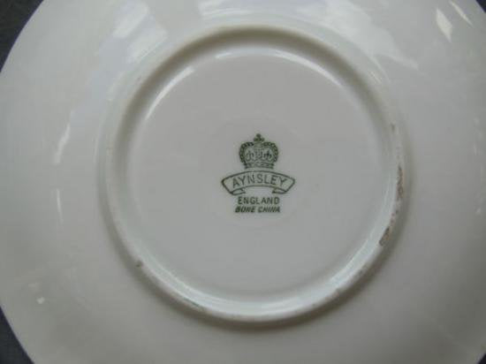 ０９６　エインズレイ　カップ＆ソーサー　果樹園　（ミントグリーン）