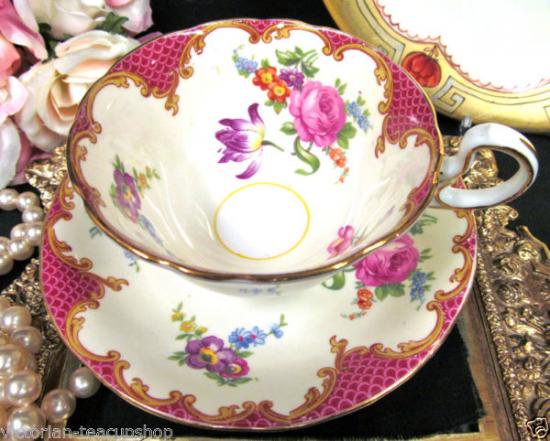 １０４　エインズレイ　カップ＆ソーサー　ドーリス　フラワーモチーフ