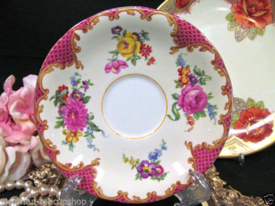 １０４　エインズレイ　カップ＆ソーサー　ドーリス　フラワーモチーフ