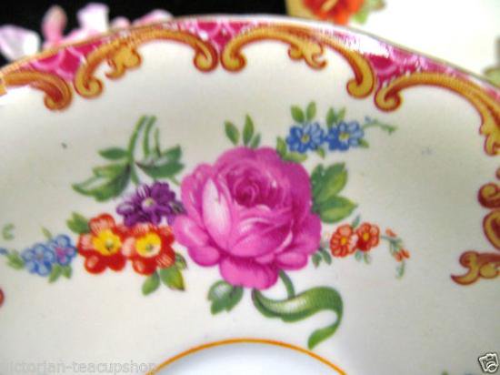 １０４　エインズレイ　カップ＆ソーサー　ドーリス　フラワーモチーフ