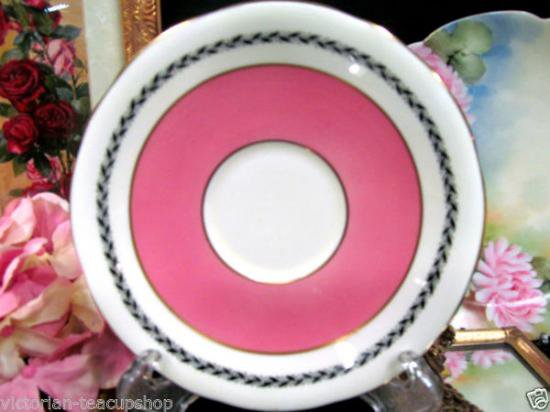 １０５　エインズレイ　カップ＆ソーサー　ドーリス　（ピンク＆ホワイト）
