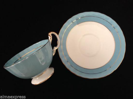 １２３　エインズレイ　カップ＆ソーサー　フルーツモチーフ　（ホワイト＆ティールブルー）