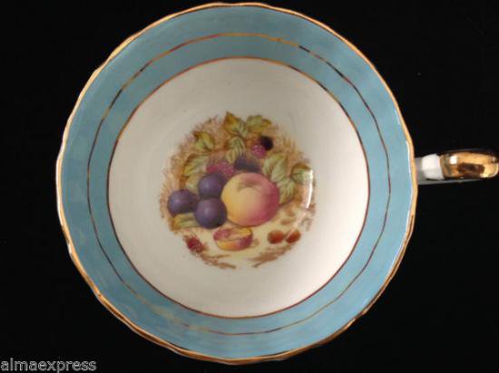 １２３　エインズレイ　カップ＆ソーサー　フルーツモチーフ　（ホワイト＆ティールブルー）