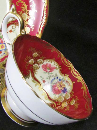 １２９　エインズレイ　カップ＆ソーサー　フローラルパターン　PARAMOUNT 7700（マルーンレッド）