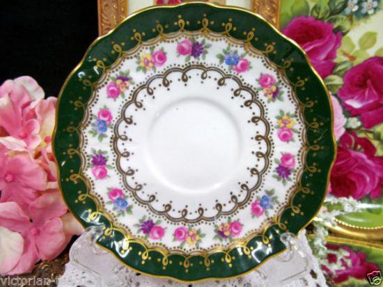 １３０　エンズレイ　グリーンのティーカップ&ソーサー