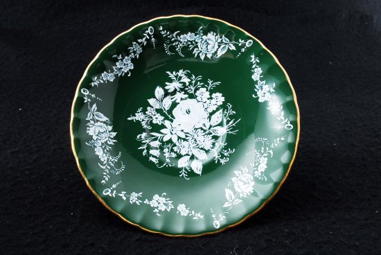 １３５　エンズレイ　ボーンチャイナ　ダークグリーン＆エナメルホワイト　ローズティーカップ＆ソーサー