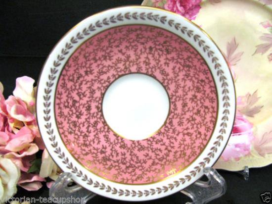 エンズレイ　コルセット型　ピンク＆ゴールドのインド更紗パターン　ティーカップ＆ソーサー