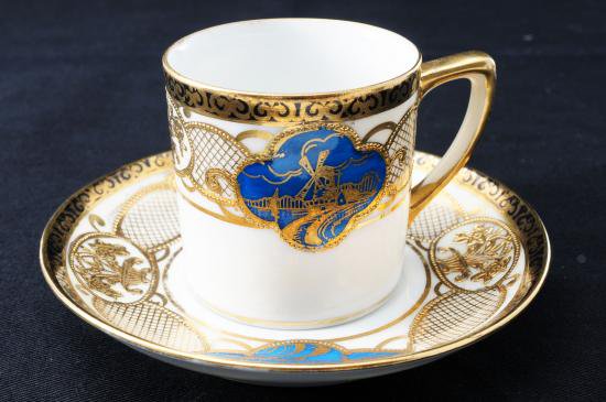 ００４　オールドノリタケ・金彩エナメル　風景図カップ＆ソーサー