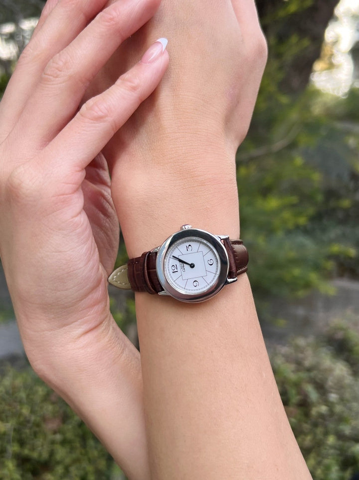 カルティエ　マストロンド　レディースラウンドウォッチ　クオーツモデル