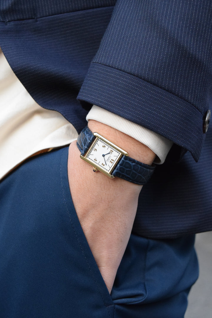 廃盤マスト ドゥ カルティエ タンク　ユニセックス ヴィンテージウォッチ 飛びアラビア LMサイズ 純銀に18Kヴェルメイユ