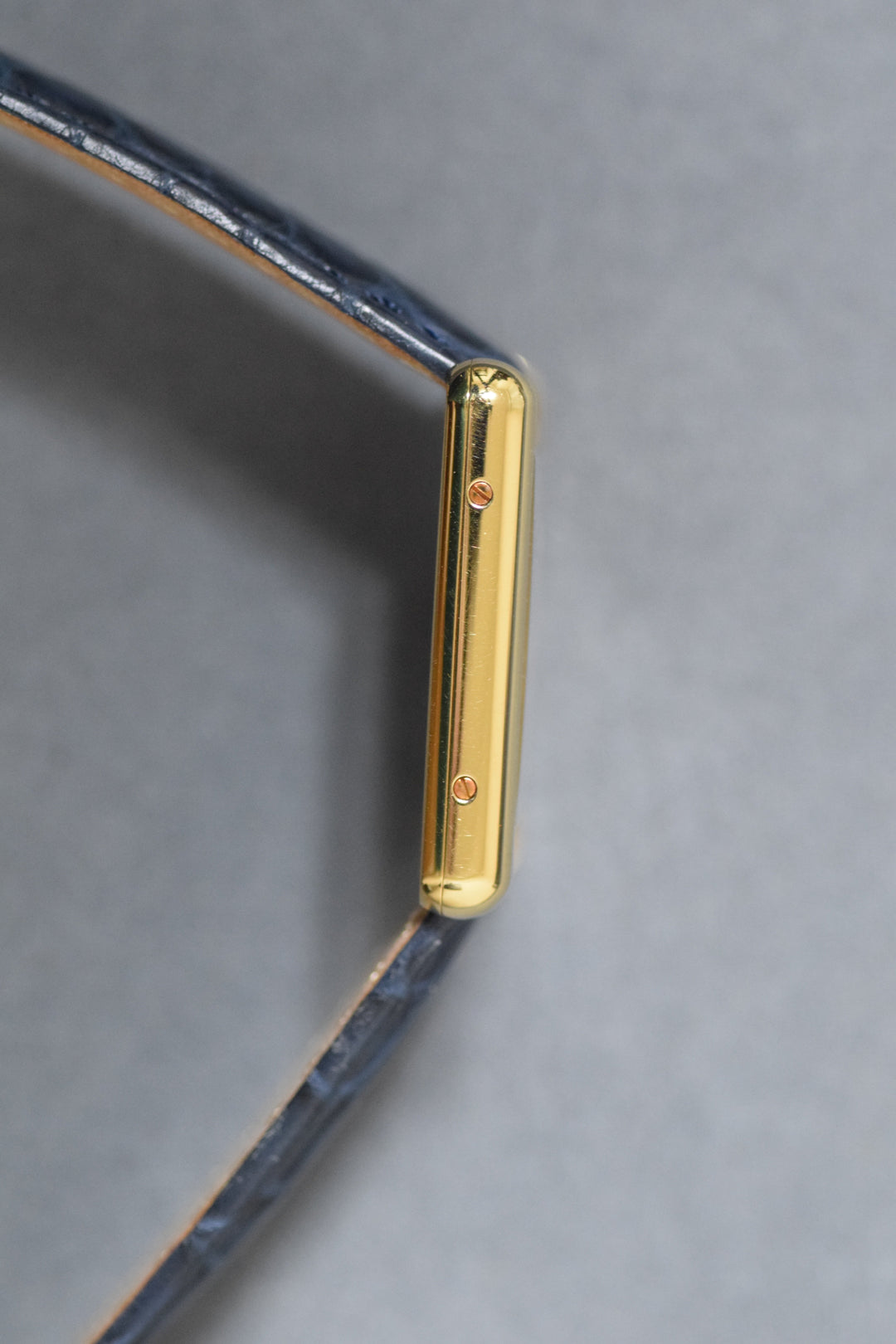 廃盤マスト ドゥ カルティエ タンク　ユニセックス ヴィンテージウォッチ 飛びアラビア LMサイズ 純銀に18Kヴェルメイユ