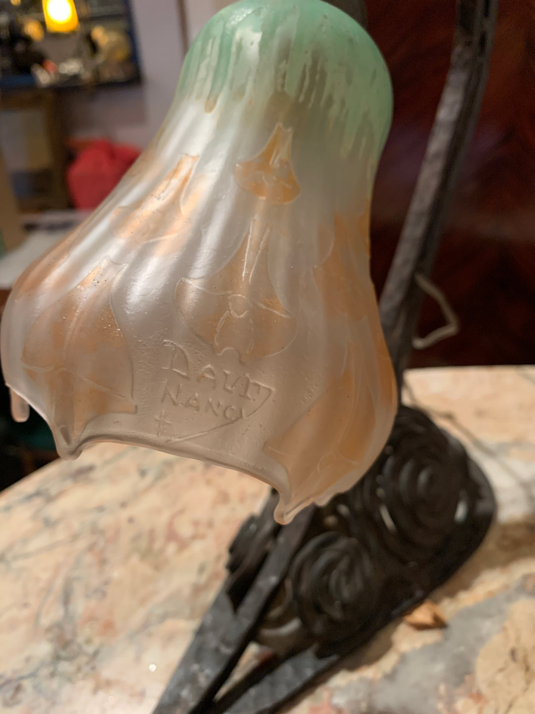 ドーム兄弟（ドームナンシー）アールデコ様式花紋テーブルランプのサイン