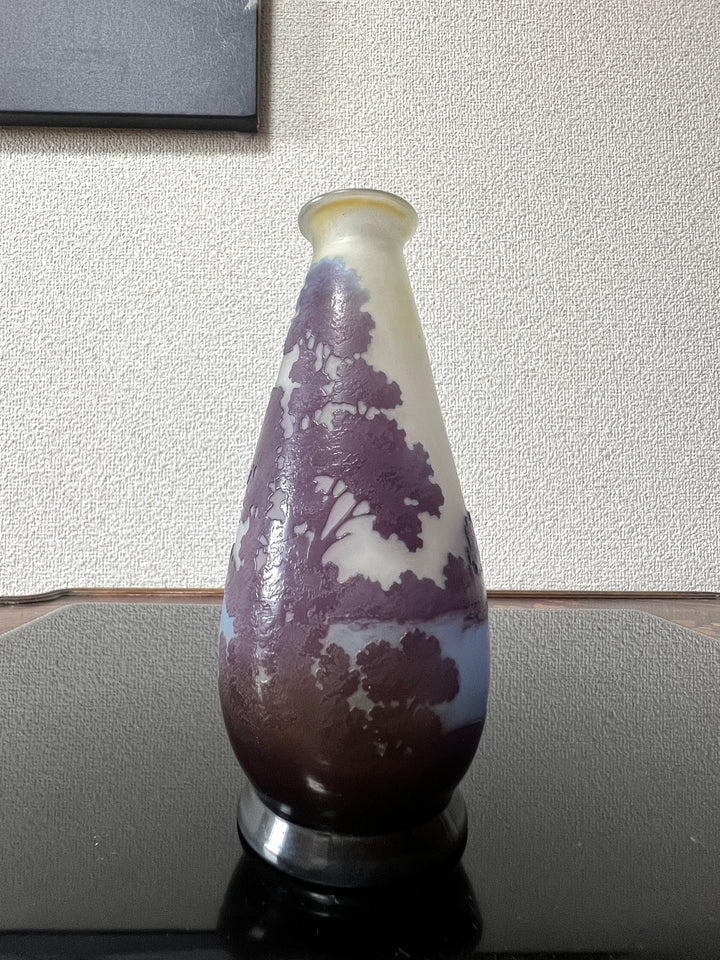 エミールガレ　湖水風景が描かれた花瓶