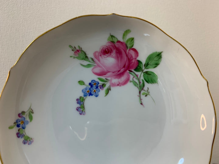 マイセン　ピンクローズと勿忘草（わすれな草）のティーカップ