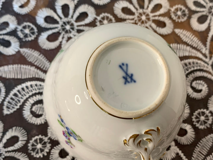 マイセン　ピンクローズと勿忘草（わすれな草）のティーカップ