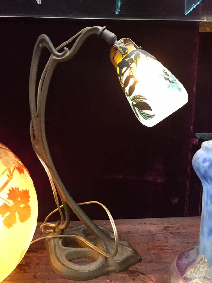 マジョレル＆ミューラー兄弟のテーブルランプ