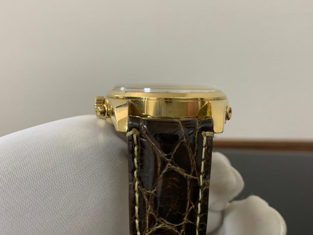 伝説のクロノグラフ ホイヤー ゴールデンアワー ムーンフェイズ Golden Hours Moon Phase Ref 721.208
