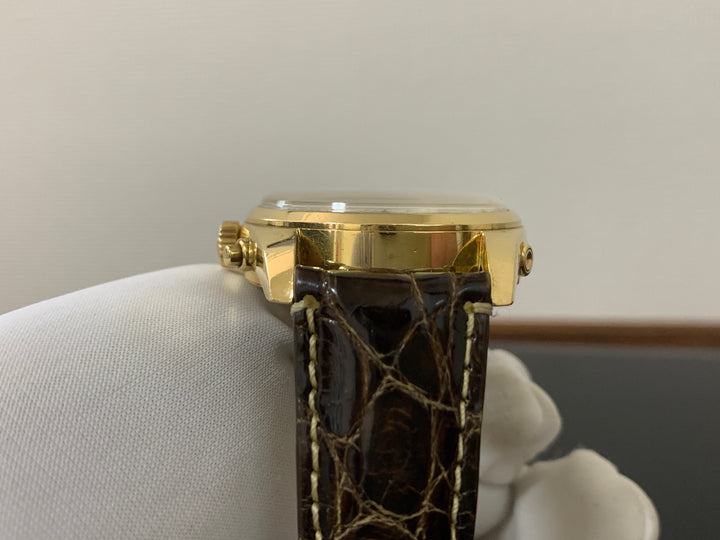 伝説のクロノグラフ ホイヤー ゴールデンアワー ムーンフェイズ Golden Hours Moon Phase Ref 721.208