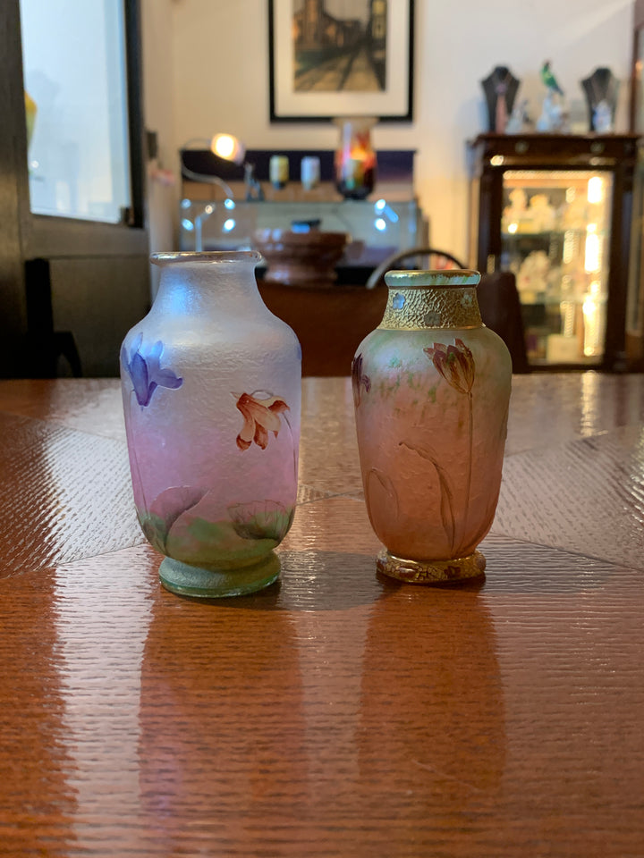 ドーム兄弟（ドームナンシー）シクラメンの花と金彩の花瓶