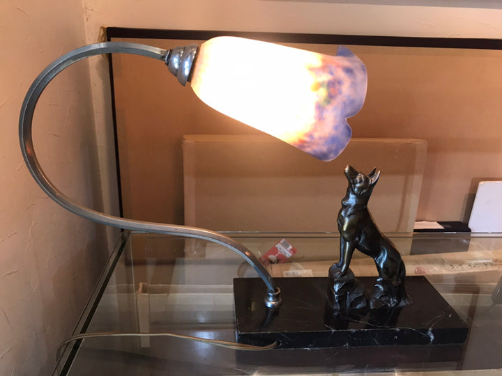 ミューラー兄弟　犬のブロンズのアンティークテーブルランプ