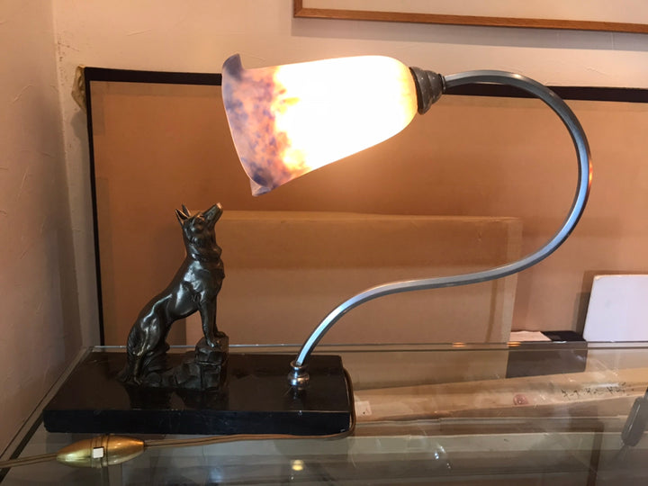 ミューラー兄弟　犬のブロンズのアンティークテーブルランプ