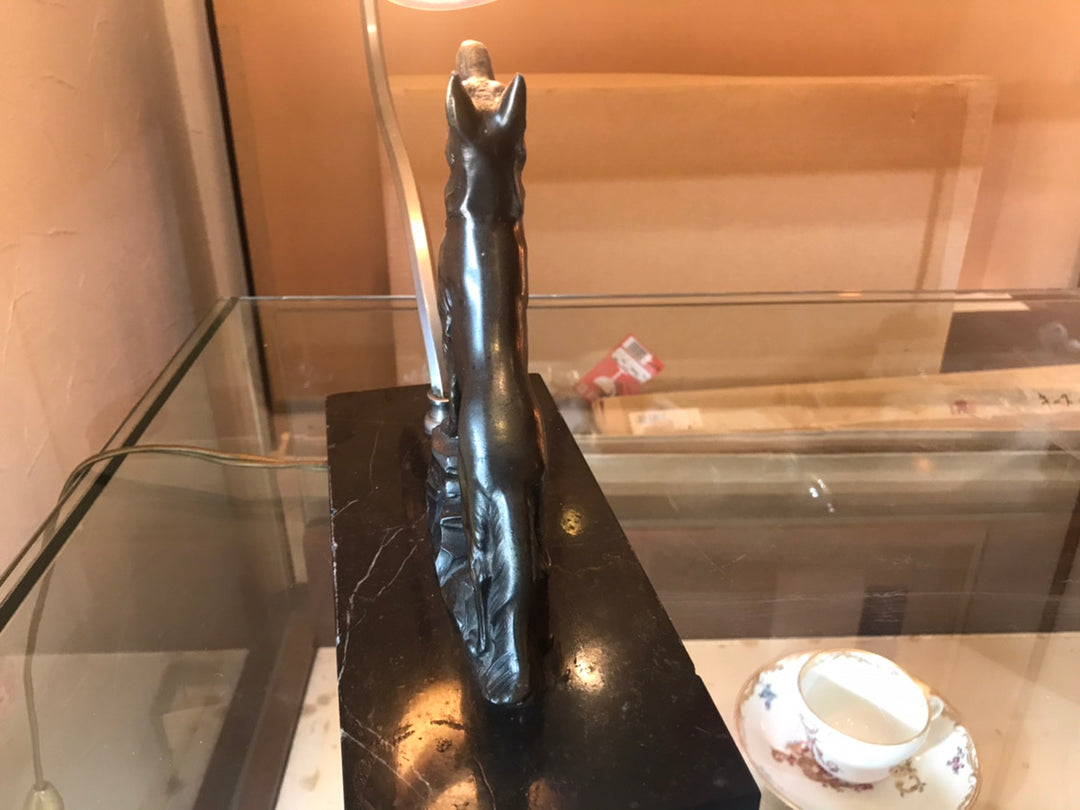 ミューラー兄弟　犬のブロンズのアンティークテーブルランプ