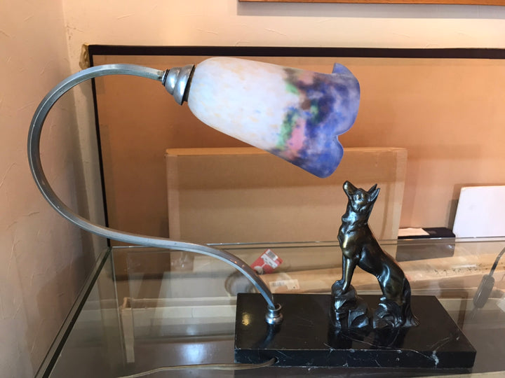 ミューラー兄弟　犬のブロンズのアンティークテーブルランプ