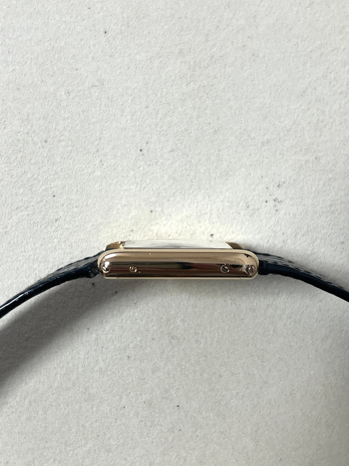 タンク ルイ カルティエ　PARIS文字盤　LMサイズ　手巻き　ルイ・カルティエ・コレクション