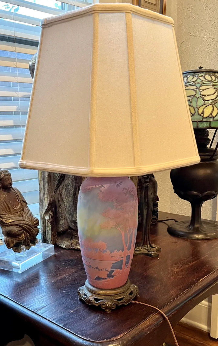 ドーム兄弟(Daum Nancy)ピンクの湖水風景のテーブルランプ