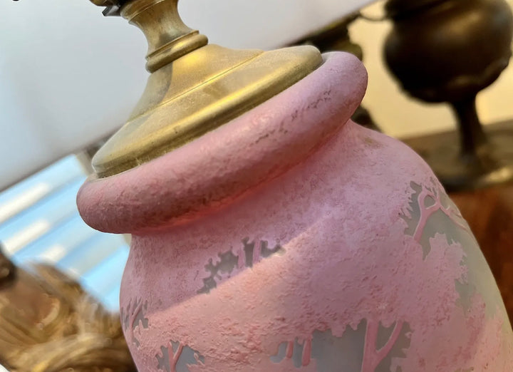 ドーム兄弟(Daum Nancy)ピンクの湖水風景のテーブルランプ