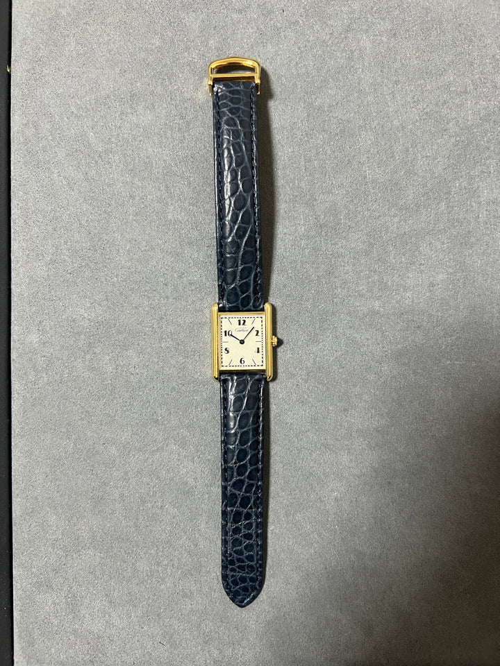 廃盤マスト ドゥ カルティエ タンク　ユニセックス ヴィンテージウォッチ 飛びアラビア LMサイズ 純銀に18Kヴェルメイユ