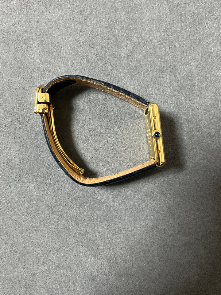 廃盤マスト ドゥ カルティエ タンク　ユニセックス ヴィンテージウォッチ 飛びアラビア LMサイズ 純銀に18Kヴェルメイユ