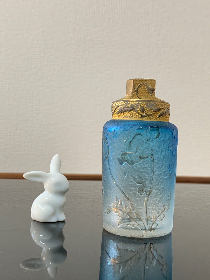 ドーム兄弟（ドームナンシー）カーネーションの花の香水瓶