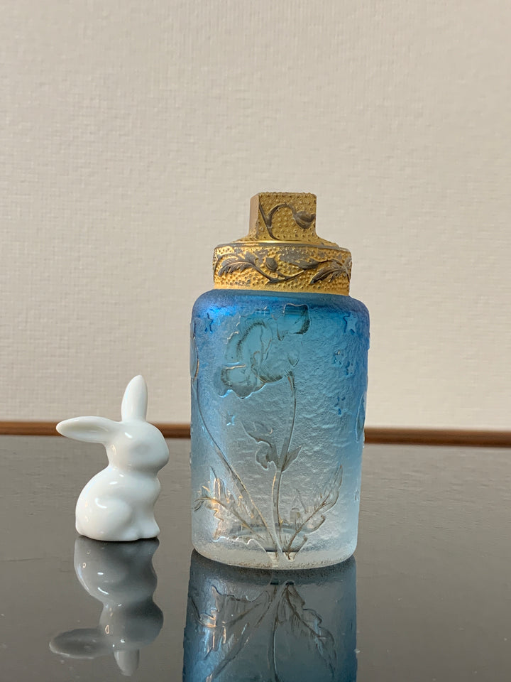 ドーム兄弟（ドームナンシー）カーネーションの花の香水瓶