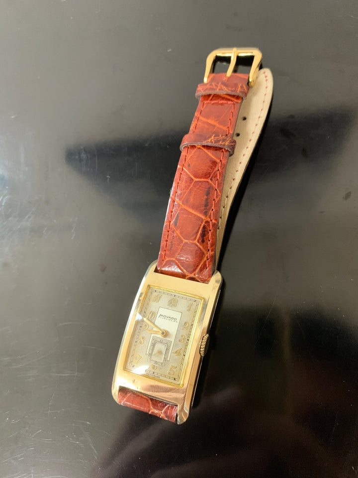 モバード（MOVADO）14k カービプラン アールデコ時代 レクタンギュラー型腕時計